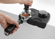 Afbeelding in Gallery-weergave laden, Koffie tamper met veer