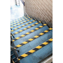 Afbeelding in Gallery-weergave laden, Coba antislip tape zwart-geel gestreept 18m