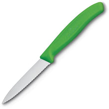 Afbeelding in Gallery-weergave laden, Victorinox gekarteld schilmesje groen 8cm