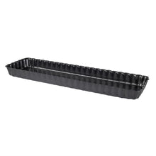 Afbeelding in Gallery-weergave laden, De Buyer rechthoekige anti-kleef taartvorm met losse bodem 35,6cm