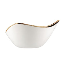 Afbeelding in Gallery-weergave laden, Churchill Stonecast Cornflower Blue driehoekige kom 15.3 cm pak van 12
