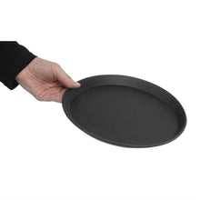 Afbeelding in Gallery-weergave laden, Cambro Camtread rond antislip glasvezel dienblad zwart 28cm