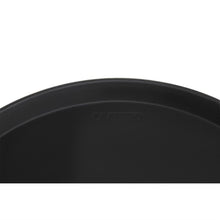 Afbeelding in Gallery-weergave laden, Cambro Camtread rond antislip glasvezel dienblad zwart 40,5cm