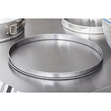 Afbeelding in Gallery-weergave laden, Matfer Bourgeat platte RVS taartring glad 28cm