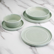 Afbeelding in Gallery-weergave laden, Olympia Cavolo plat rond bord zacht groen 27cm (4 stuks)