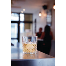 Afbeelding in Gallery-weergave laden, Arcoroc Broadway whiskyglazen 300ml (24 stuks)