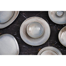 Afbeelding in Gallery-weergave laden, Olympia Ember Blauwe Driehoekige Borden 190 mm (Pak Van 6)