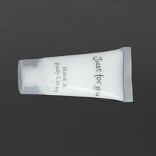 Afbeelding in Gallery-weergave laden, Just for You hand- en bodylotion (100 stuks)