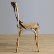 Afbeelding in Gallery-weergave laden, Bolero houten stoel met gekruiste rugleuning naturel (2 stuks)