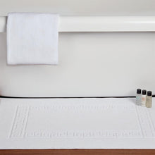 Afbeelding in Gallery-weergave laden, Mitre Comfort Nova badmat wit 50x80cm