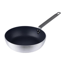 Afbeelding in Gallery-weergave laden, Vogue Aluminium Antiaanbak Gekromde SautÃ© Pan 28cm