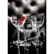 Afbeelding in Gallery-weergave laden, Utopia Botanist Martini 6Oz/18Cl (Doos Van 6)