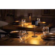 Afbeelding in Gallery-weergave laden, Olympia Lucca Tafellamp Vierkante Koepel Zwart 200mm