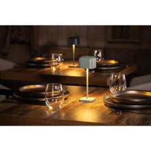 Afbeelding in Gallery-weergave laden, Olympia Lucca Tafellamp Vierkant Koepel Salie 200mm