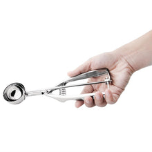 Afbeelding in Gallery-weergave laden, Vogue RVS ijsschep/portioneerlepel maat 40