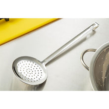 Afbeelding in Gallery-weergave laden, Vogue roestvrijstalen schuimspaan 4&quot;