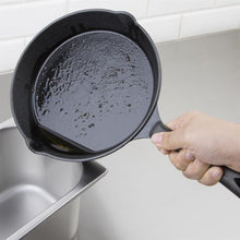 Afbeelding in Gallery-weergave laden, Vogue gietijzeren inductie koekenpan 20,3cm